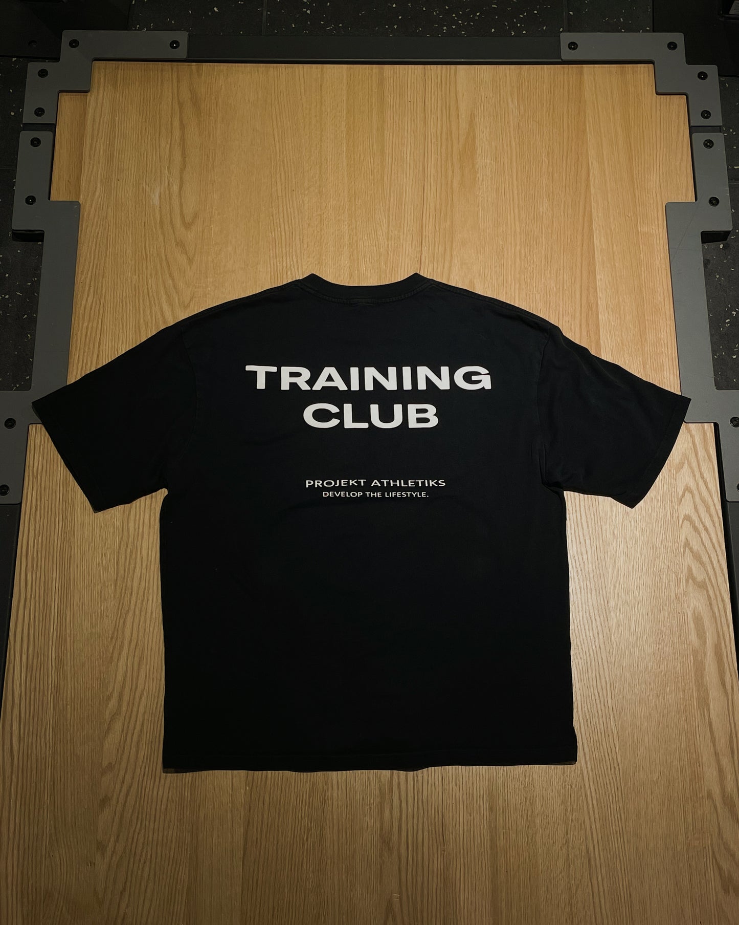 TRAINING CLUB ACTIVE T-SHIRT IN BLACK