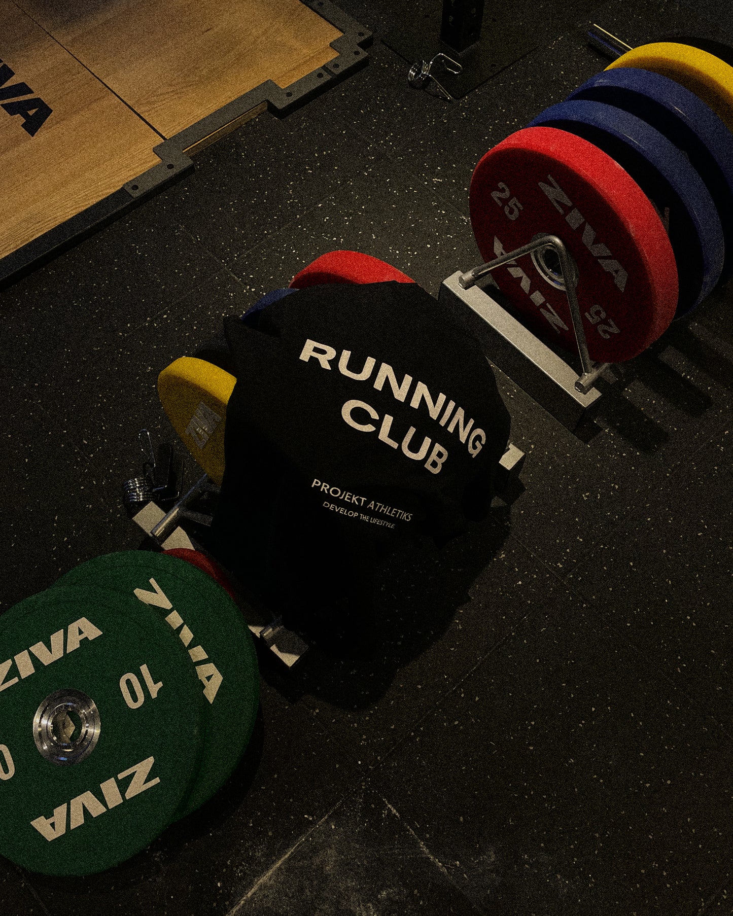 RUNNING CLUB ACTIVE T-SHIRT IN BLACK