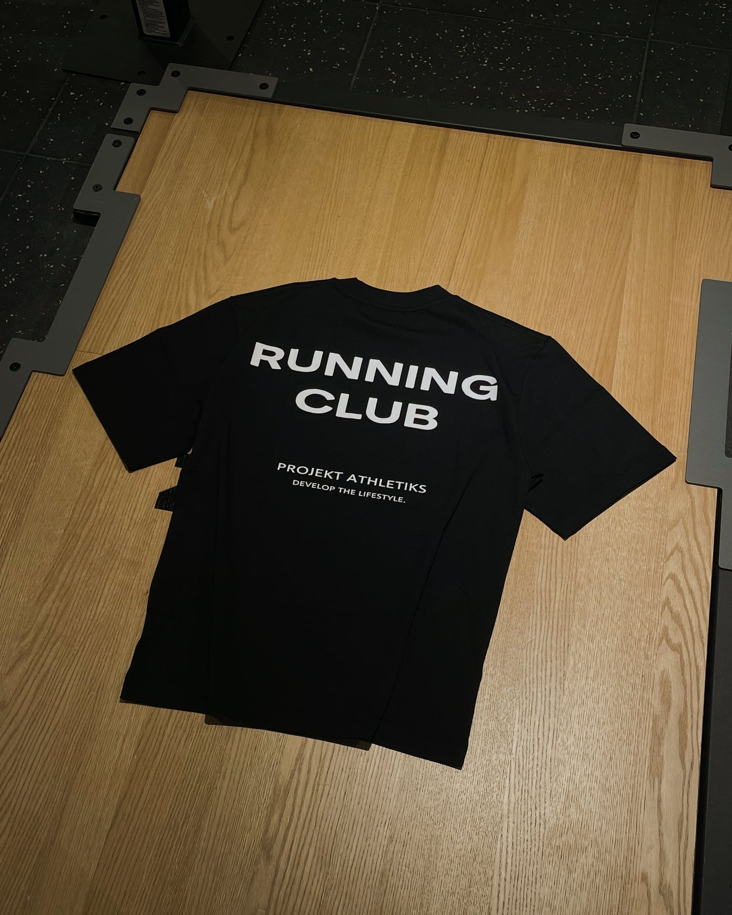 RUNNING CLUB ACTIVE T-SHIRT IN BLACK