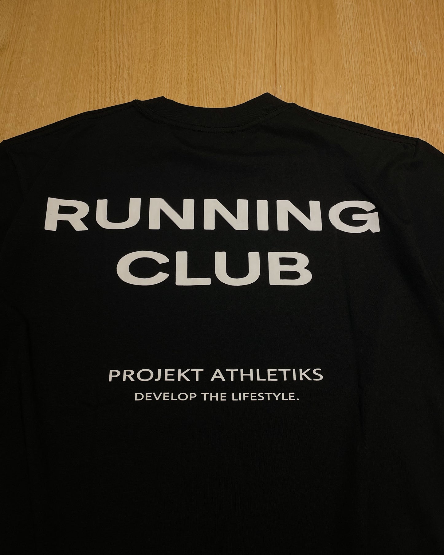 RUNNING CLUB ACTIVE T-SHIRT IN BLACK
