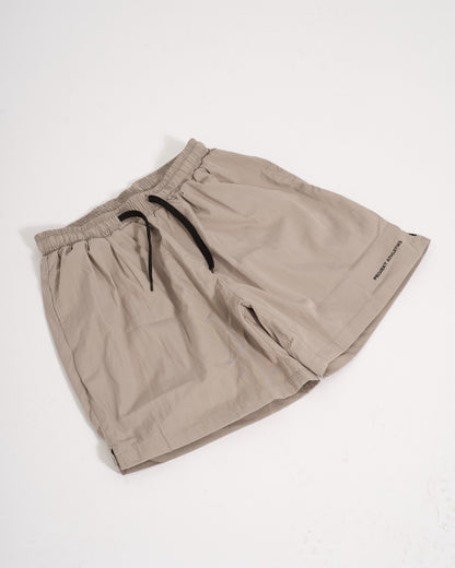 TRAINING SHORTS IN CLOUD GRAY